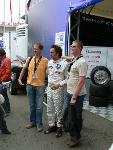 http://www.forum-peugeot.com/Forum/mesimages/22136/le mans 2008 261.jpg